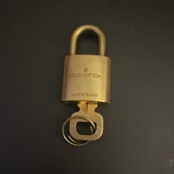 LV Lock & Key - Picture 2 of 2